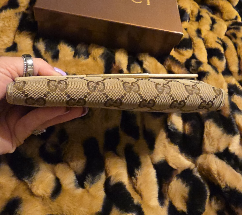 Gucci Beige GG Monogram Continental Wallet with Gold Accent - Picture 10 of 14